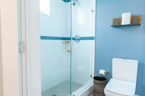 Oceanside Hotel and Suites Rooms Photos