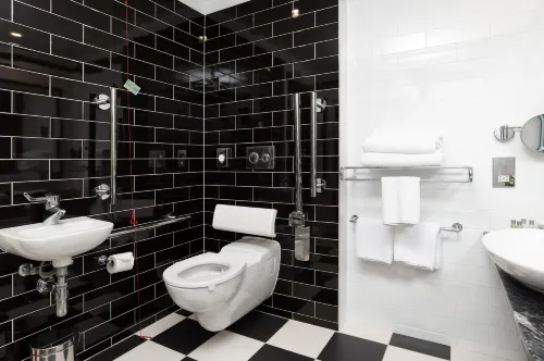Hilton London Wembley Rooms Photos