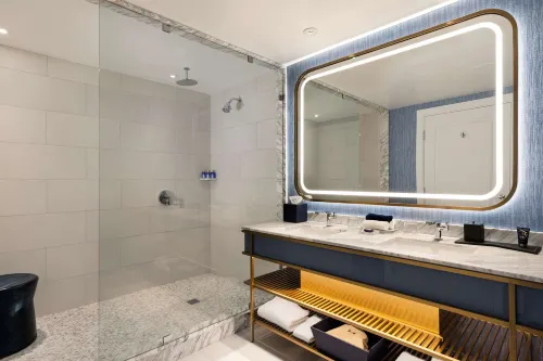 Fontainebleau Las Vegas Kamar Photos