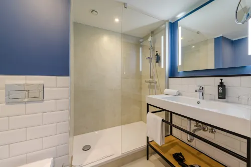 Vienna House Easy by Wyndham Frankfurt Airport Kamar Photos