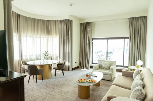 Majestic Cove Hotel Huoneet Photos