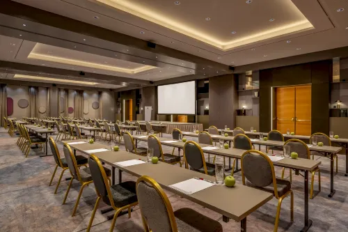 Vienna Marriott Hotel Business Photos