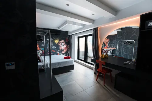 So City Hotel Rooms Photos