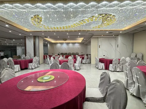 Lido De Paris Hotel Restauration Photos