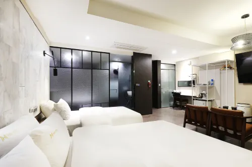Mind Hotel Rooms Photos
