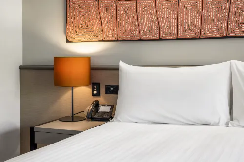 Crowne Plaza Alice Springs Lasseters Rooms Photos