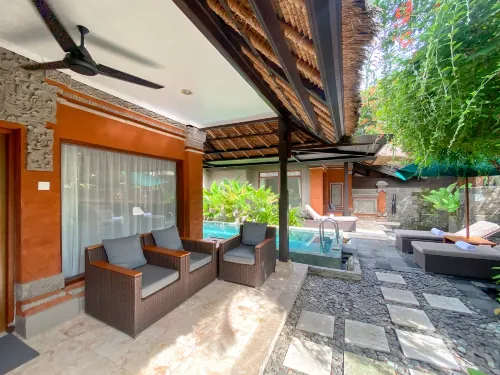 Legian Beach Hotel Huoneet Photos