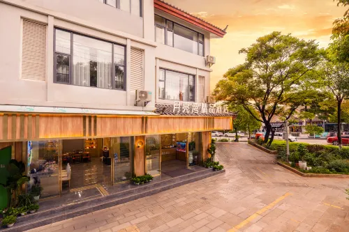 Moon Bay Boutique Hotel Featured Photos