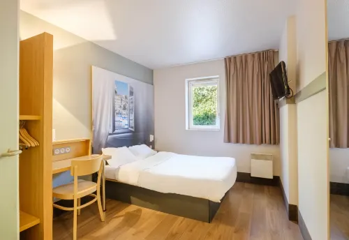 B&B HOTEL Villeneuve-Loubet Plage Chambres Photos