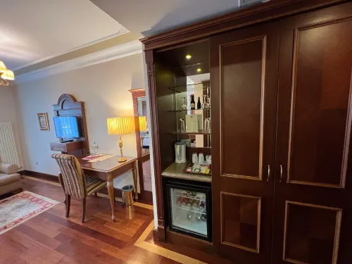 GLK PREMIER Regency Suites & Spa الغرف Photos