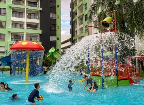 Manhattan Waterpark Condo Ipoh (Free 2 Carpark & Netflix Ready) Featured Photos