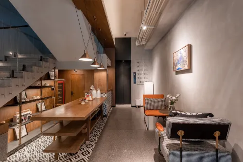 CHENS Hotel (Kuanzhai Alley People's Park Subway Station) Public Areas Photos