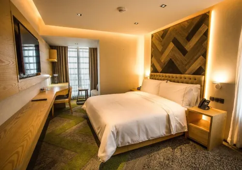 HANSA- A Premium Residence Rooms Photos