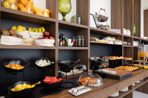 B21 Lifestyle Hotel Dining Photos