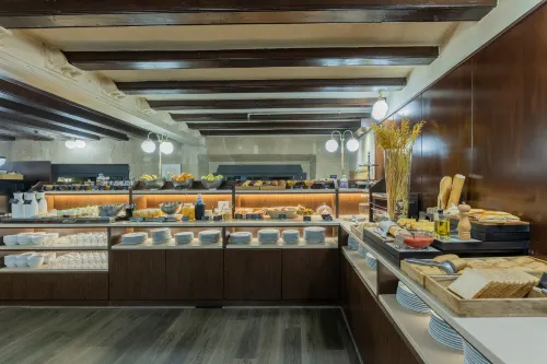 Hotel Suizo Restauration Photos