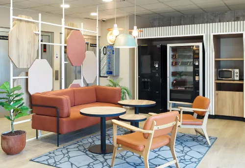 B&B HOTEL Paris Porte de la Villette Espaces publics Photos
