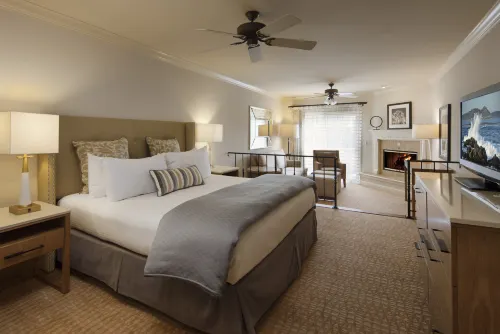 Pelican Inn & Suites Rum Photos
