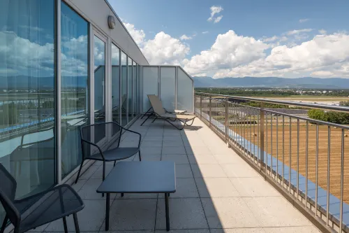 Hilton Geneva Hotel and Conference Centre Phòng Photos