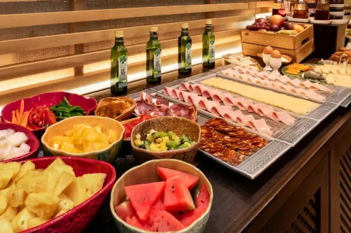 Hotel Catalonia El Retiro Dining Photos