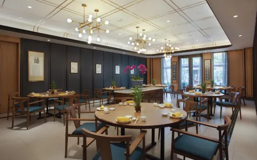 Mason Pine Hotel Bandung Makanan Photos