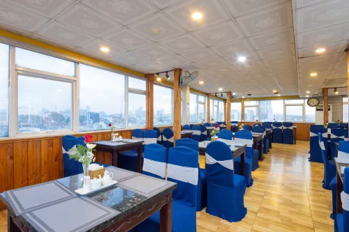 Boss Palace Hotel Restauration Photos