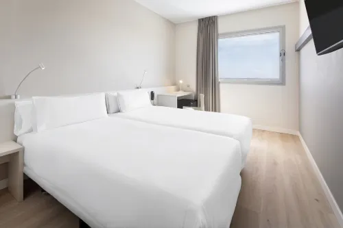 B&B Hotel Barcelona Viladecans Zimmer Photos