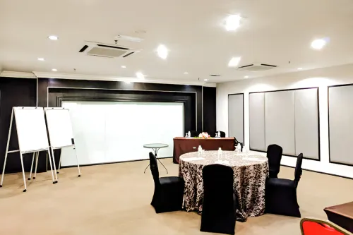 Imperial Heritage Hotel Melaka–City Centre-Free Himalayan Salt Room Access–Free Wifi–Free Parking Бизнес-удобства Photos