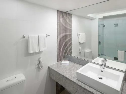 The Sydney Boulevard Hotel Kamar Photos