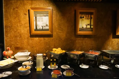 Hotel M Chiang Mai Restauration Photos