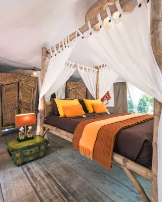 Sandat Glamping tents - luxury hotel Unggulan Photos