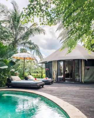 Sandat Glamping tents - luxury hotel Unggulan Photos