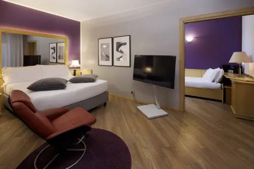 Best Western Plus Executive Hotel and Suites Rooms Photos