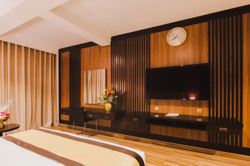 Golden Ship Hotel Rooms Photos