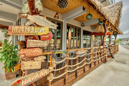 Palau Central Hotel Dining Photos