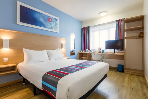 Travelodge Barcelona Fira Zimmer Photos