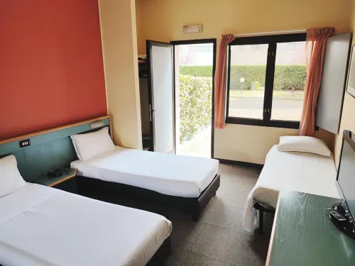 Stay Hotel Camere Photos