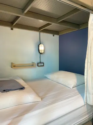 Monomer Hostel Bangkok Phòng Photos