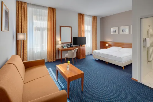 Hotel Carol Rooms Photos