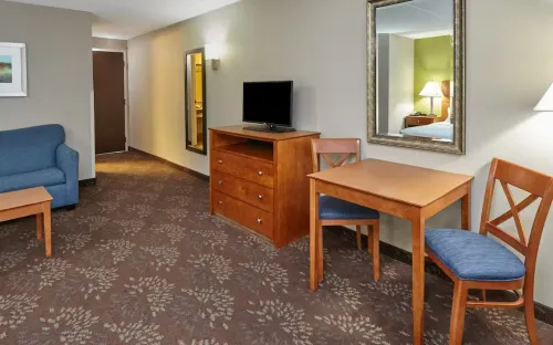 Holiday Inn Chicago Matteson Conference Center, an IHG Hotel Rooms Photos
