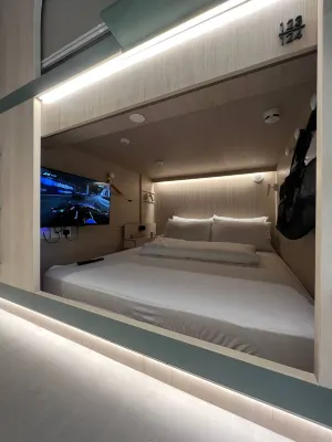 Jyu Capsule Hotel Rooms Photos