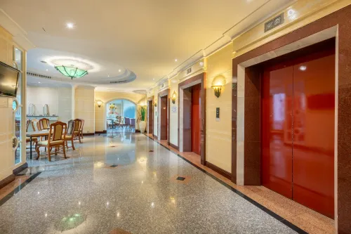 Royal Benja Hotel Geschäftseinrichtungen Photos
