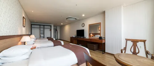 Homers Hotel Rooms Photos