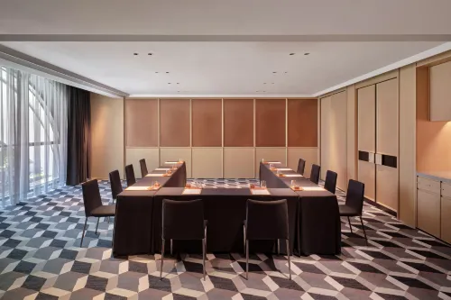 Hyatt Centric Zhongshan Park Shanghai Business Facilities Photos
