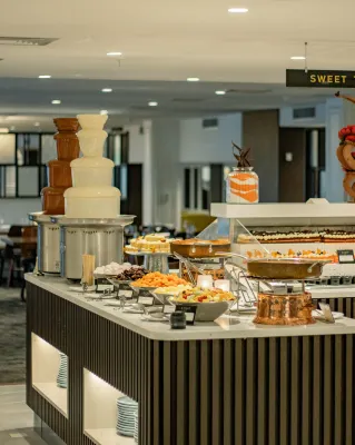 Cordis, Auckland by Langham Hospitality Group Dining Photos
