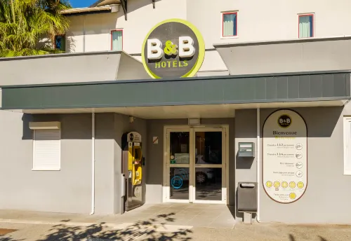 B&B HOTEL Villeneuve-Loubet Plage Extérieur Photos
