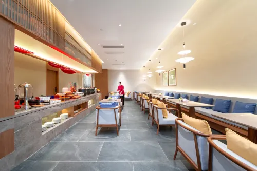 Qianna Hotel (Wuchang Railway Station Dingziqiao Subway Station) Dining Photos