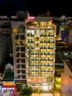 The Summer Hotel Eksterior Photos