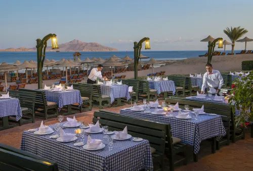 Charmillion Club Resort Restauration Photos