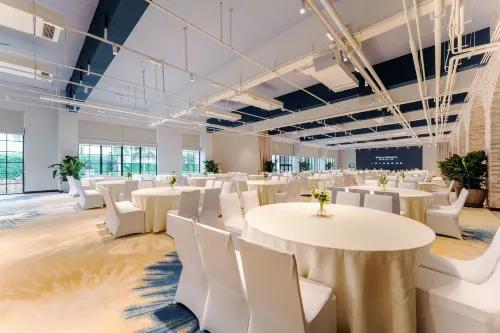 Springwoods Club Palm Tree Hotel Business Facilities Photos