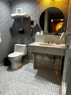 The Manhattan Club Rooms Photos